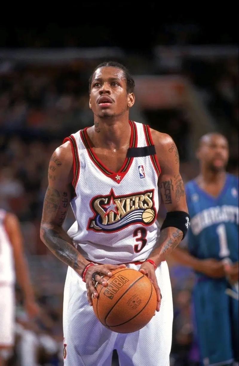 小卡空砍36+7哈登梦游，鲍威尔轰30分手刃旧主，热火送快船5连败（小卡36+7难救主，哈登低迷；鲍威尔30分复仇旧主，热火送快船五连败）