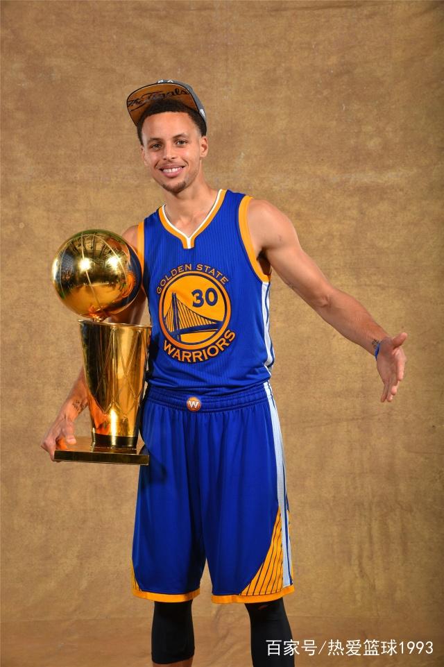 皇马客战毕包大名单：姆巴佩领衔，劳尔-阿森西奥回归（皇马出征毕尔巴鄂大名单：姆巴佩领衔，劳尔-阿森西奥重返阵容）