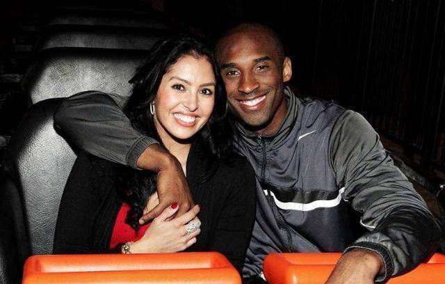 德天空：拜仁引进费耶诺德右后卫里德的谈判正在取得进展（德天空：拜仁引进费耶诺德右后卫里德的转会谈判正稳步推进）