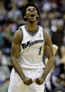 马塞洛：我很喜欢姆巴佩，本想和他并肩作战但他来皇马有点晚（马塞洛：我很欣赏姆巴佩，本想与他并肩作战，可惜他加盟皇马晚了一步）